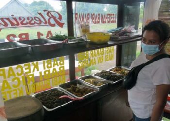 Di Flores Timur, Lesehan Babi Bakar Terus Mekar Walau Banyak Babi Mati Terpapar Virus ASF