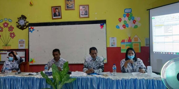 Nasib Guru Honor Jadi Nomor Urut Satu Perjuangan PGRI Flores Timur