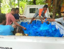 Taman Daun Bagi 137 Paket Sembako; Jhon Batafor: Jangan Cuma Omong Besar