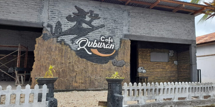 CAFE QUBURAN : Sarangnya Para Seniman Dan Orang Muda Pencinta Kreativitas Lamaholot