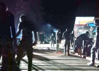 Lembur Kawal Pembangunan Jembatan; Dandim 1624/Flotim : Ini Marwah dan Harga Diri Prajurit