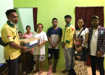 Pemuda Katolik Komcab Flotim Sambangi 11 Korban Luka Berat Bencana Adonara