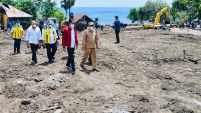 Di Desa Amakaka, Presiden Pastikan Relokasi dan Akui Terima Masukan Soal BBM Lembata