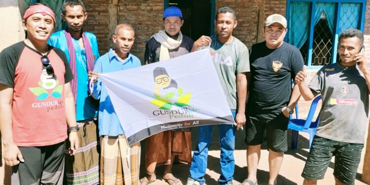 GUSDURian Peduli Bantu Pipa Air Bersih Untuk Warga di Adonara