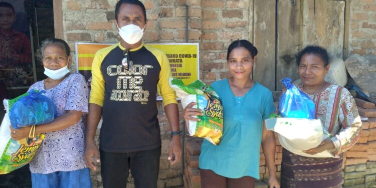 Bantuan Sudah Mulai Dirasakan Warga Atakowa, Simply Lewerang: Tidak Ada Kepentingan Dari Aksi Ini !