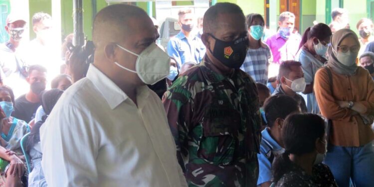 Pantau Vaksinasi di Kodim 1624/ Flotim; Bupati Anton : Ada Kesadaran Masyarakat Mau Divaksin