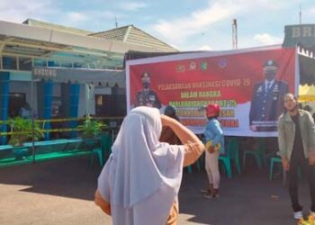 Warga Serbu Pos Vaksinasi Covid-19 di Lewoleba, Tukang Ojek: Kami Tetap Bekerja Tanpa Divaksin