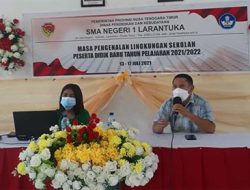 An Kolin Bawakan Materi Wawasan Kebangsaan dalam MPLS SMANSA Larantuka