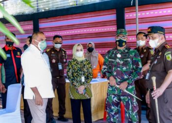 Bupati Flotim : Desember, Seluruh Masyarakat Flotim Harus Sudah Divaksin