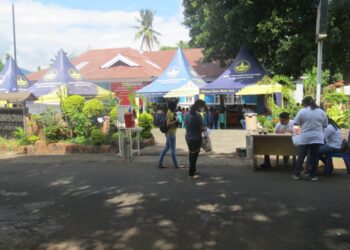 Antusias Ikut Vaksin, Siswa 13 Tahun  Di Boru Rela Ke Larantuka