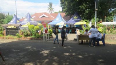 Antusias Ikut Vaksin, Siswa 13 Tahun  Di Boru Rela Ke Larantuka