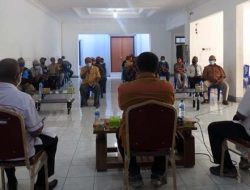 Thomas Ola Minta Masyarakat Bantu Awasi Pengerjaan Jalan Dalam Kota Lewoleba  (PARIWARA)