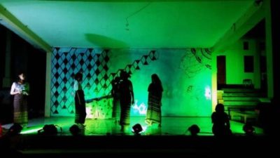 Bengkel Seni Millenial SMK Sura Dewa Pentaskan BLt di Ujung September
