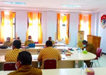 Plt. Bupati Lembata, Thomas Ola: Pemkab  Bertanggungjawab bagi  Warga yang Belum Miliki BPJS Kesehatan