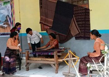 Merayakan Bulan Bahasa di SMAGRI Swasthika Lewoleba