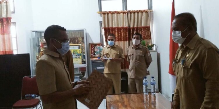 Silvester Samun Dicopot dari Jabatan Kadis Pendidikan Lembata