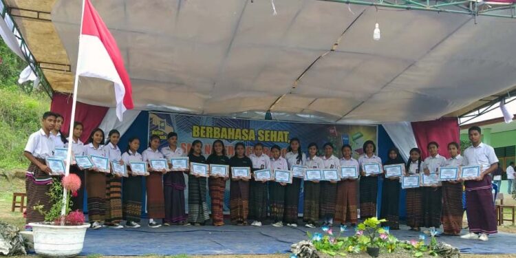 Peringati Bulan Bahasa 2021, SMAN Kelubagolit Sukses Gelar Aneka Kegiatan