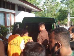 Kejari Lembata Tahan Tiga Tersangka Dugaan Korupsi Pembangunan Kantor Camat Buyasuri