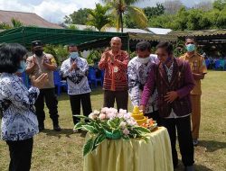 PGRI Wulanggitang Gelar Upacara HGN dan HUT ke-76 PGRI di SMA Gelekat Lewo
