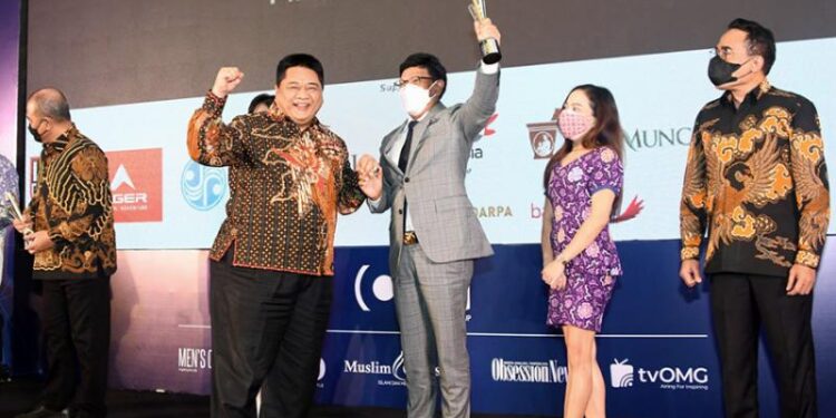 Terima Penghargaan Best Ministers, Menteri Johnny Apresiasi Kerja Sama Tekan Penyebaran Covid-19