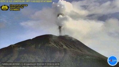 Gunung Api Lewotolok Kembali Meletus, Kolom Erupsi Hingga 1.200 Meter di Atas Puncak