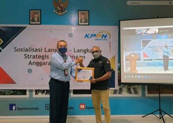 KPU Lembata Terima Penghargaan dari KPPN Larantuka sebagai Terbaik III Nilai IKPA