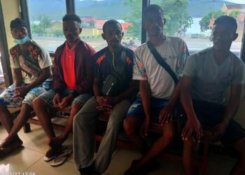 Kapal Bantuan Dinas Perikanan NTT Tenggelam di Perairan Flotim, 2 ABK Belum Ditemukan