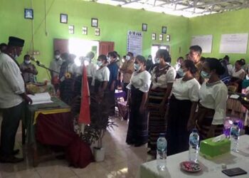 Lantik Aparat Desa dan Tim Penggerak PKK, Kades Dikesare Dorong Keterbukaan Informasi dan Keuangan