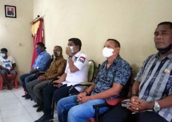 Anggota DPR RI Ahmad Yohan Sambangi Pastor Paroki Wangatoa