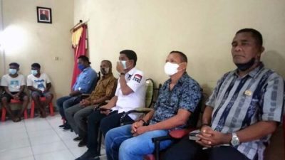 Anggota DPR RI Ahmad Yohan Sambangi Pastor Paroki Wangatoa