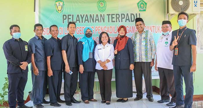 Pengadilan Agama Larantuka Sukses Gelar Sidang Terpadu di Kecamatan Adonara, Flotim