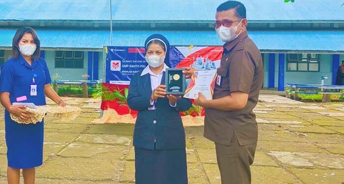 SanPio X Lewoleba Launching Antologi Puisi Kisah Kasih di Sekolah, Karya 50 Siswa