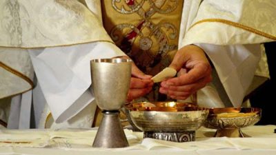 Ekaristi: Antara Ritual dan Cara Hidup