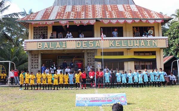 Ketua PGRI Flotim Buka Gala Siswa PGRI Cup Zona Daratan Adonara