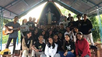 Peringati HUT ke-28, KMK Fisip Undana Lakukan Ziarah Iman dan Refleksi Bersama