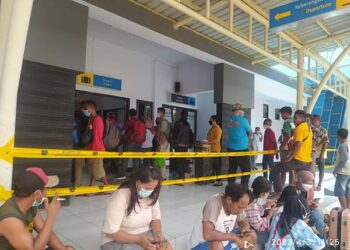 Penumpang Pesawat Lewoleba – Kupang Kecewa, ‘Dipaksa’ Tunjukkan Bukti Rapid Antigen