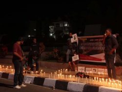 Desak Polda Usut Tuntas Pelaku Pengeroyokan Fabianus Latuan, Wartawan Flotim Gelar 1000 Lilin