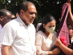 Bupati Anton “Long March” di Pintu Masuk Kampung, STBM : Sosok Terpercaya Bereun Bermasyarakat