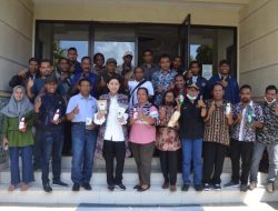 Julie Soetrisno Laiskodat Dukung Produksi Minyak Goreng di Flores Timur