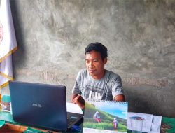 Jemmy Piran dan Afriyantho Keyn Motivasi Para Guru di Flores Timur untuk Menulis