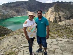 Sepenggal Kisah dari Puncak Kelimutu