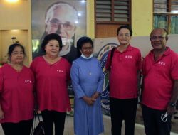 Rayakan Pesta Perak Imamat di Flotim, Pastor Venus Bagi Kaca Mata dan Operasi Katarak Gratis