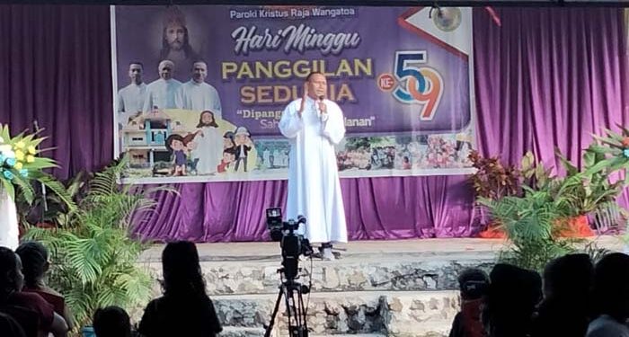 Sambut Minggu Panggilan, Sekami Sekar Paroki Kristus Raja Wangatoa Gelar Karnaval