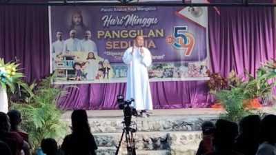 Sambut Minggu Panggilan, Sekami Sekar Paroki Kristus Raja Wangatoa Gelar Karnaval