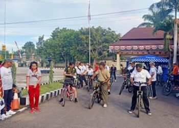 Sambut HUT Bhayangkara ke-76, Polres Lembata Gelar Fun Bike di Kota Lewoleba