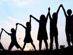 Kasih Menghapus Jarak Diskriminasi