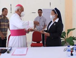 Uskup Larantuka Alihkan Pengelolaan SDK I Santu Tarsisius Lewoleba ke Susteran CB