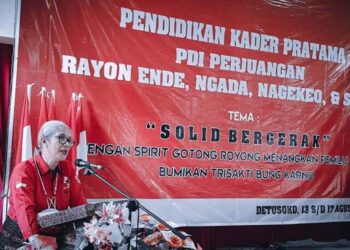 Buka Pendidikan Kader di Ende, Emi Nomleni Tegaskan Kader Partai Harus Bekerja Untuk Rakyat