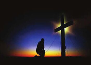 Kemuliaan di Ujung Derita dan Salib