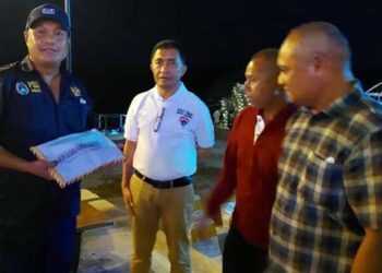 Dukung Panitia ETMC XXXI Lembata 2022, Asprov PSSI NTT Sumbang Rp100 Juta